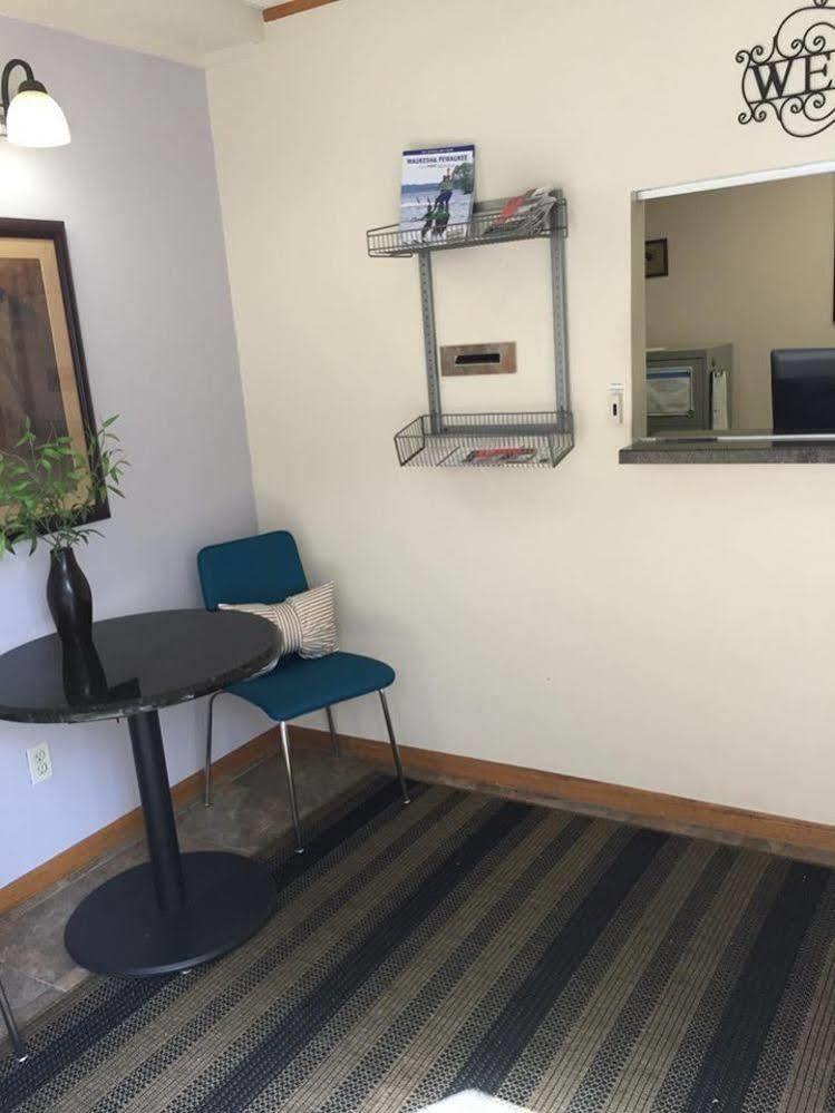 Airport Lodge Уакиша Екстериор снимка